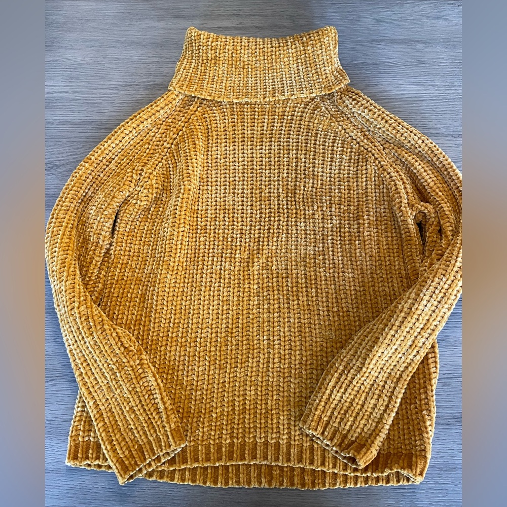 Urban Heritage Golden Turtleneck Sweater